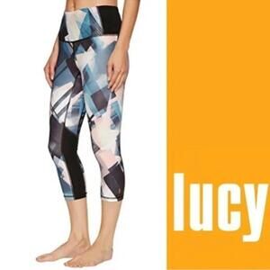 Lucy $79 Size XS‎ Om Capri Length Blue Pink Abstract Geometric Print Leggings